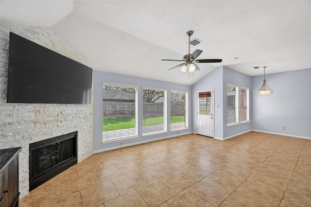 4535 Backenberry Drive, Friendswood, TX 77546