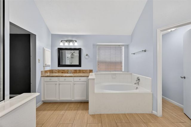 4535 Backenberry Drive, Friendswood, TX 77546