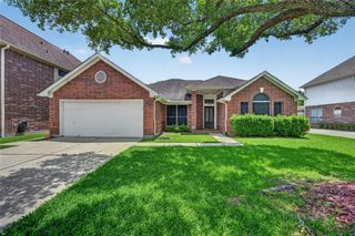 4535 Backenberry Drive, Friendswood, TX 77546