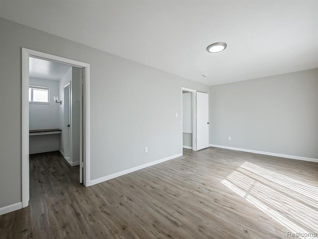 149 Huronview Court, White Lake, MI 48386