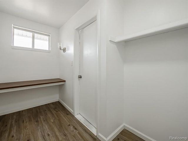 149 Huronview Court, White Lake, MI 48386