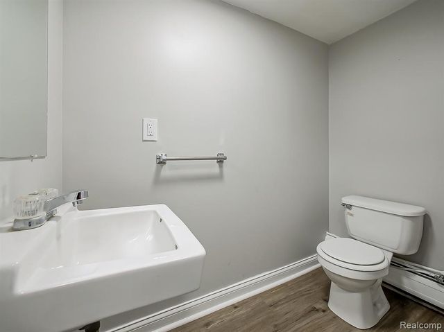 149 Huronview Court, White Lake, MI 48386