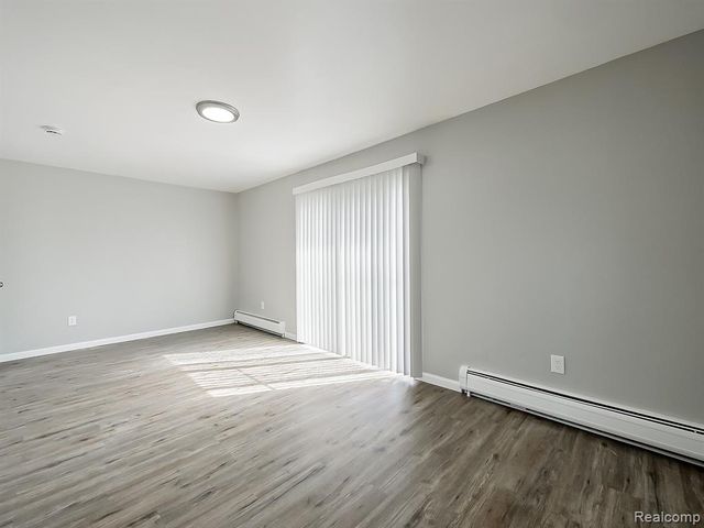 149 Huronview Court, White Lake, MI 48386