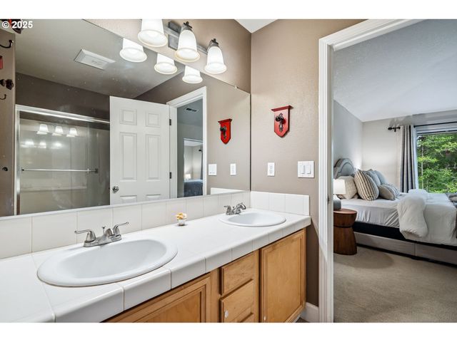 7650 Sw CARRIAGE OAKS Ln, Wilsonville, OR 97070