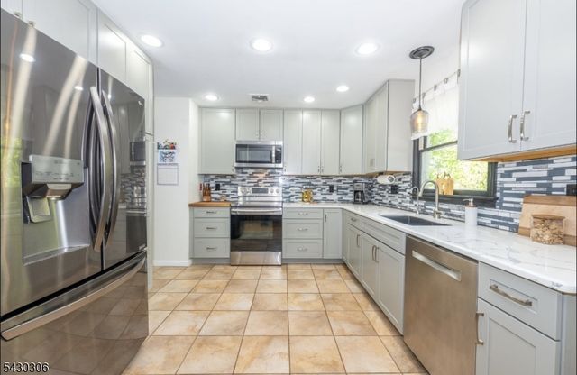 83 Brink Rd, Wantage Twp., NJ 07461