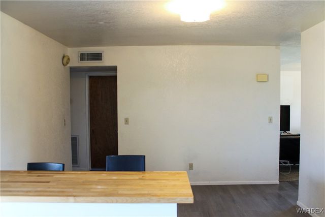 1951 Motor Avenue, Kingman, AZ 86401