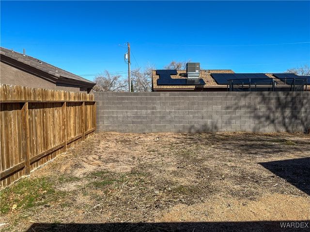 1951 Motor Avenue, Kingman, AZ 86401