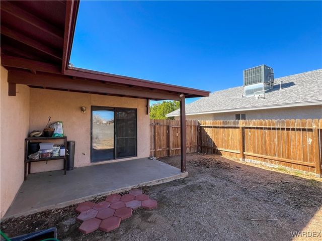 1951 Motor Avenue, Kingman, AZ 86401