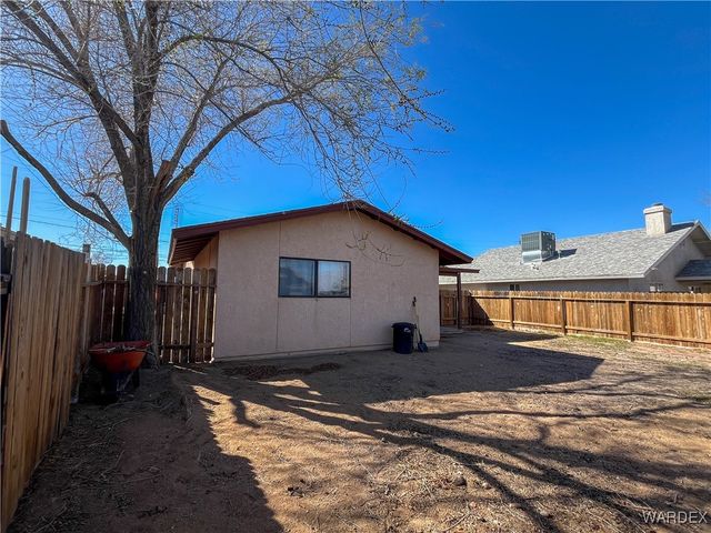 1951 Motor Avenue, Kingman, AZ 86401