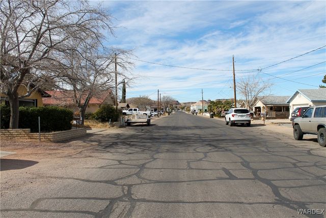 1951 Motor Avenue, Kingman, AZ 86401