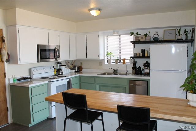 1951 Motor Avenue, Kingman, AZ 86401