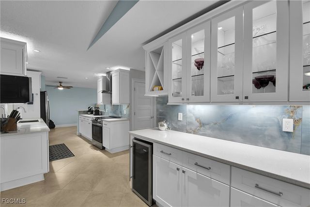 1529 SW 52nd TER, Cape Coral, FL 33914