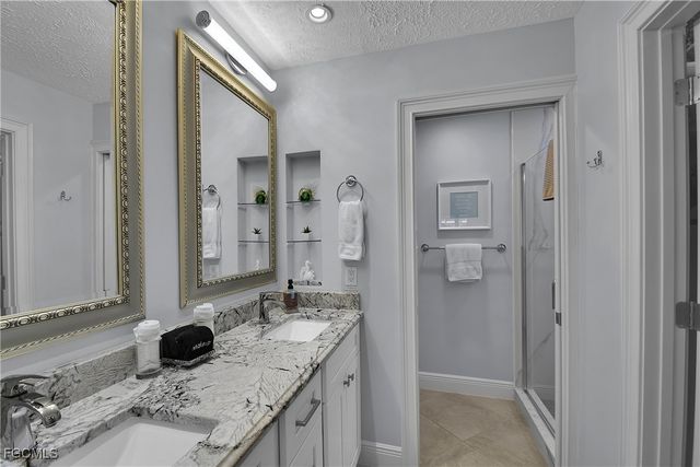 1529 SW 52nd TER, Cape Coral, FL 33914