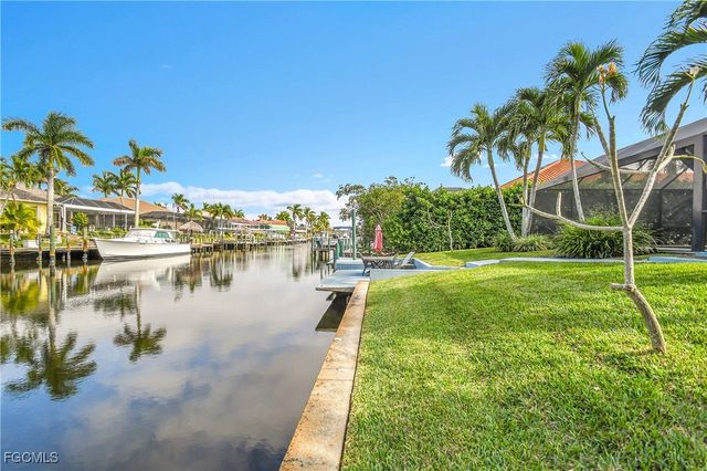 1529 SW 52nd TER, Cape Coral, FL 33914