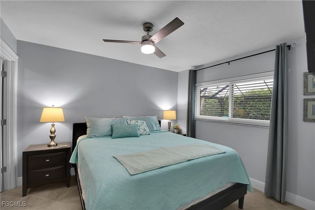 1529 SW 52nd TER, Cape Coral, FL 33914