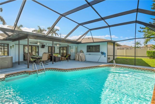 1529 SW 52nd TER, Cape Coral, FL 33914