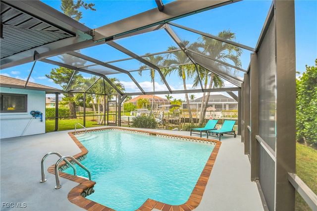 1529 SW 52nd TER, Cape Coral, FL 33914