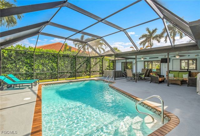 1529 SW 52nd TER, Cape Coral, FL 33914