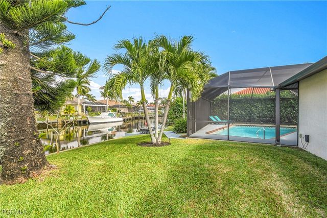 1529 SW 52nd TER, Cape Coral, FL 33914