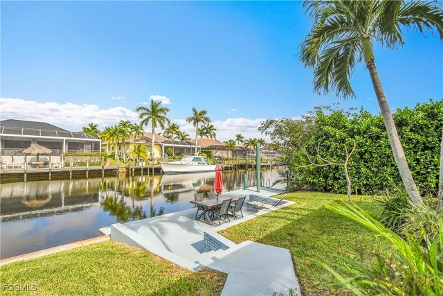 1529 SW 52nd TER, Cape Coral, FL 33914