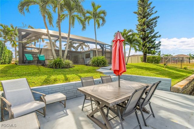 1529 SW 52nd TER, Cape Coral, FL 33914