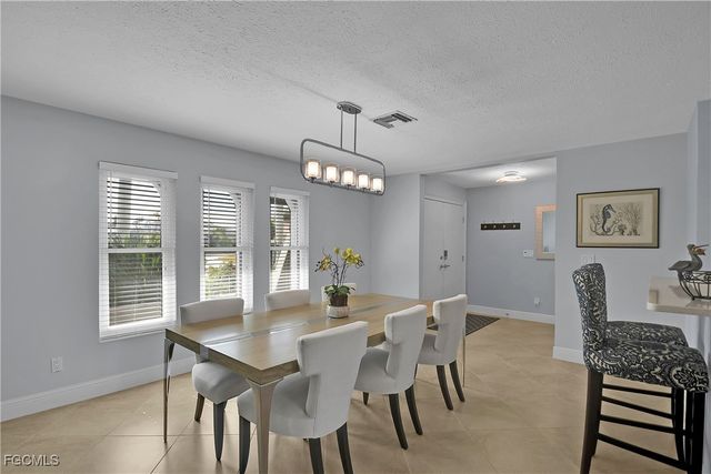 1529 SW 52nd TER, Cape Coral, FL 33914