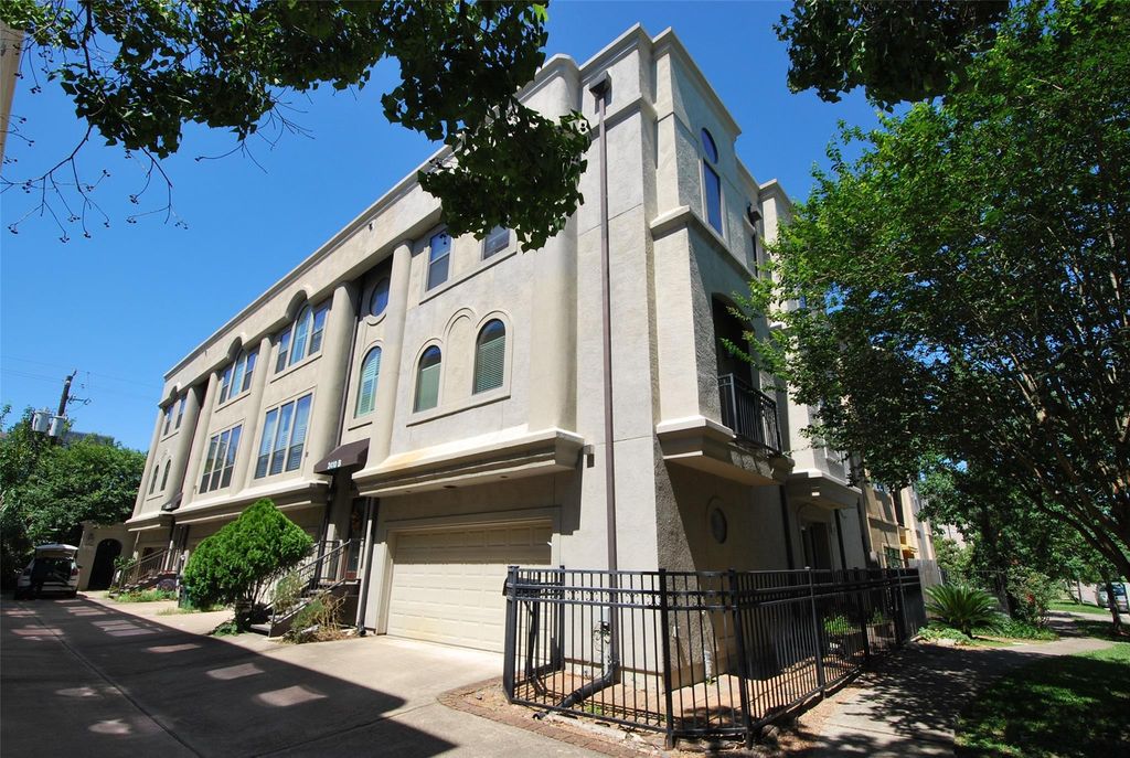 2410 Dorrington Street B, Houston, TX 77030