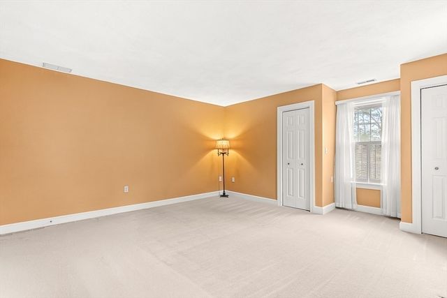 2 Liberty Ln, Lynnfield, MA 01940