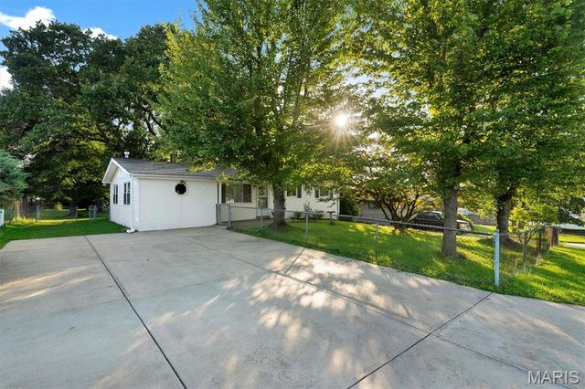 1757 Engle Drive, Arnold, MO 63010