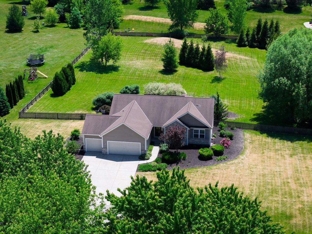 543 Camarosa COURT, Cedarburg, WI 53012