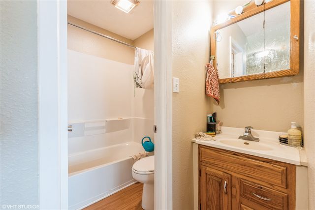 4131 55th Street, Des Moines, IA 50310