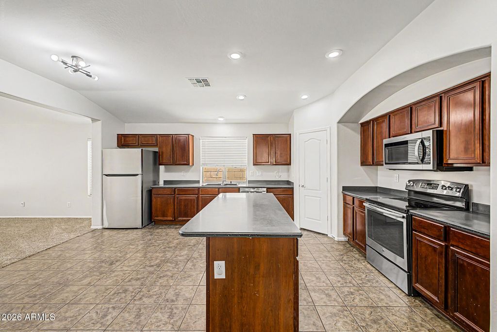 2930 S 161ST Drive, Goodyear, AZ 85338 — photo 5