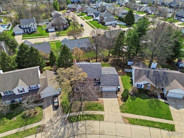 1888 Willow Oak Drive, St Charles, MO 63303