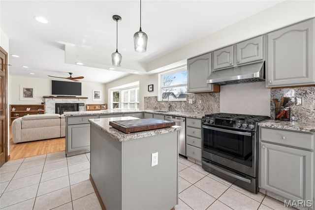 1888 Willow Oak Drive, St Charles, MO 63303