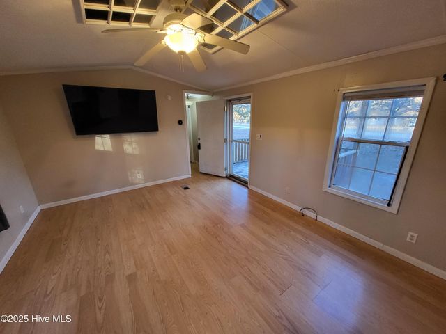 119 Edgewater Lane, Richlands, NC 28574