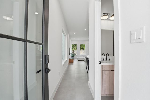 6042 Cebra Street, Houston, TX 77091