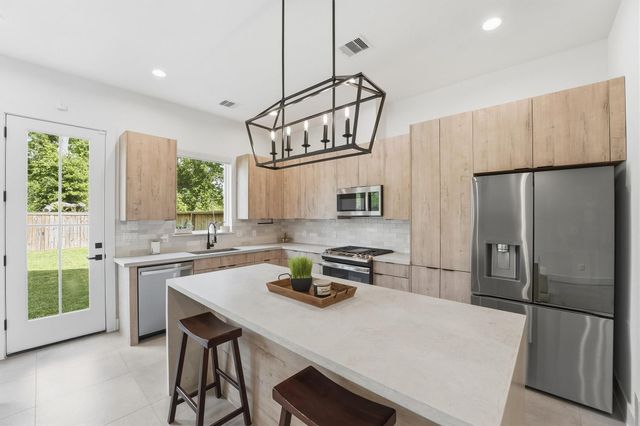 6042 Cebra Street, Houston, TX 77091