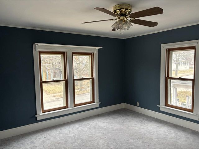 318 N Hartwell AVENUE, Waukesha, WI 53186