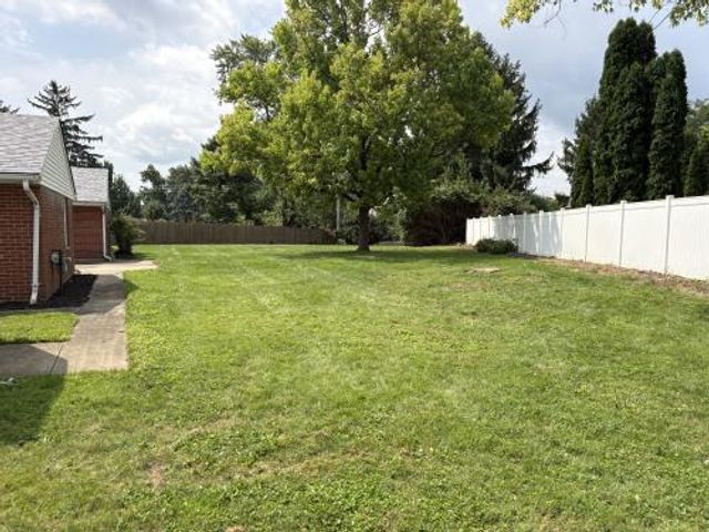 3040 Viewcrest Place, Kettering, OH 45420