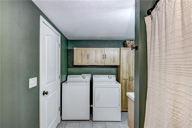 1517 E Clairemont Avenue, Eau Claire, WI 54701