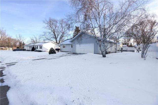 1517 E Clairemont Avenue, Eau Claire, WI 54701