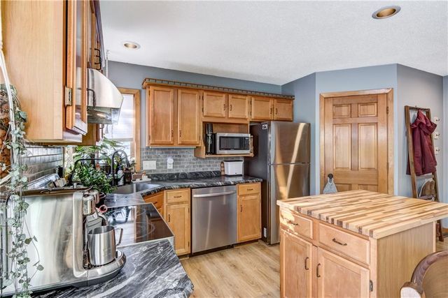 1517 E Clairemont Avenue, Eau Claire, WI 54701