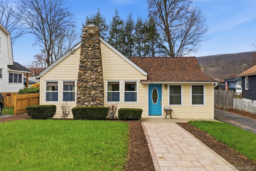 15 Crystal Court, Greenwood Lake, NY 10925