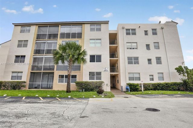 2811 Somerset Drive 405, Lauderdale Lakes, FL 33311