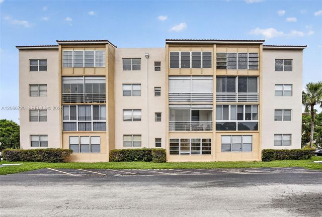 2811 Somerset Drive 405, Lauderdale Lakes, FL 33311
