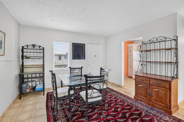 2811 Somerset Drive 405, Lauderdale Lakes, FL 33311