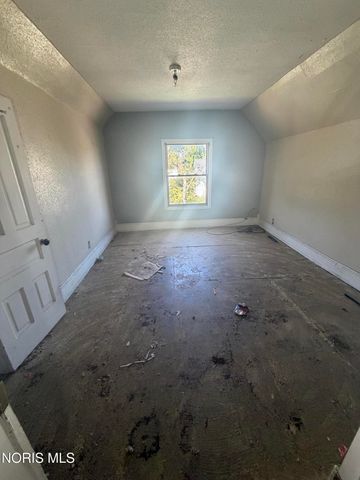 439 Clark Street, Toledo, OH 43605