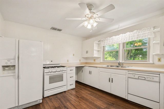 2176 Truman Drive, Benton Harbor, MI 49022