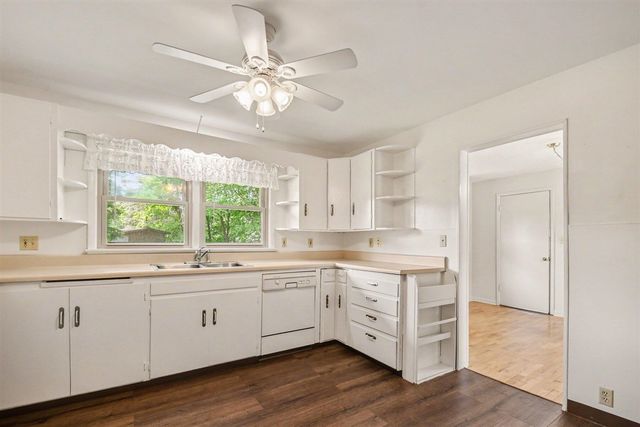 2176 Truman Drive, Benton Harbor, MI 49022