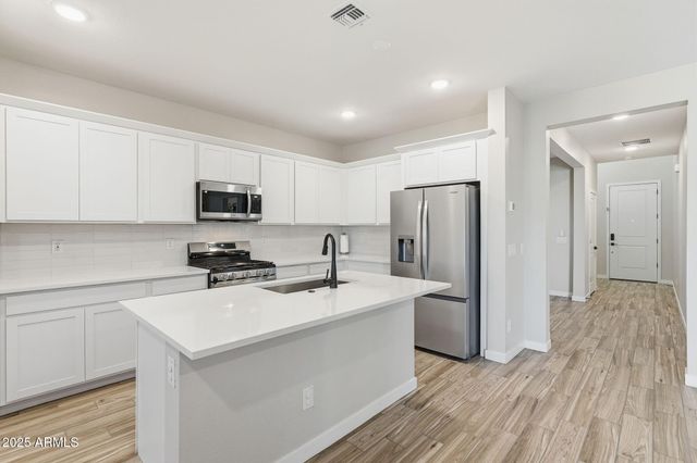 18156 W LARKSPUR Drive, Goodyear, AZ 85338